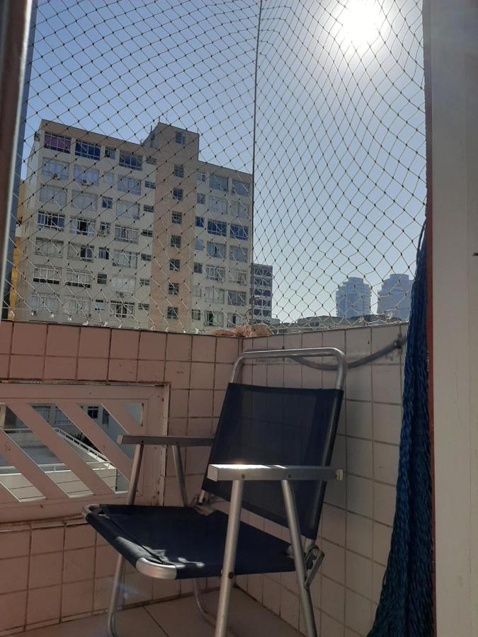 Apartamento Vento E Mar - 2 Quartos Com Sacada Na Quadra Da Praia Do Gonzaga サントス エクステリア 写真