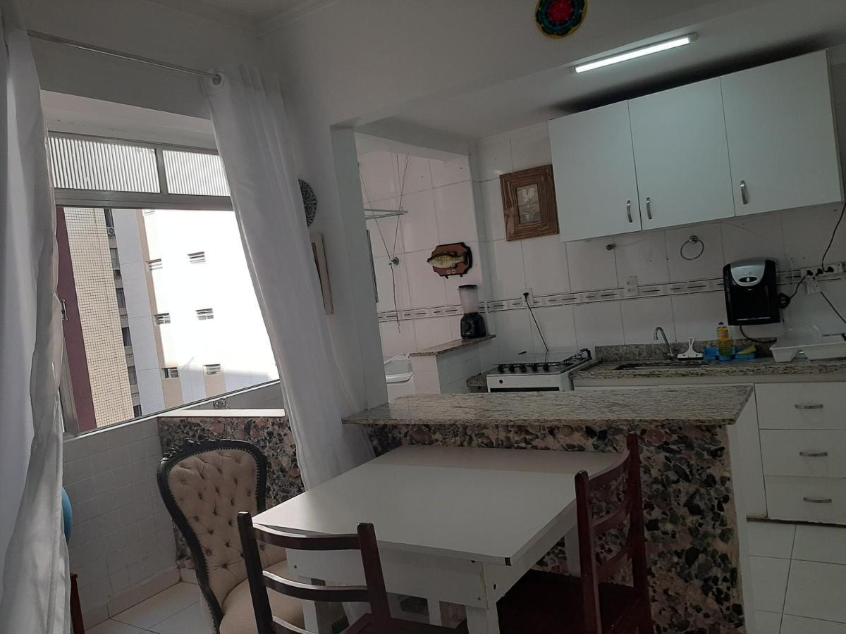 Apartamento Vento E Mar - 2 Quartos Com Sacada Na Quadra Da Praia Do Gonzaga サントス エクステリア 写真